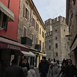 Aurora Apartment Sirmione