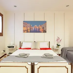 Residenza Giulia , Venecia Italia